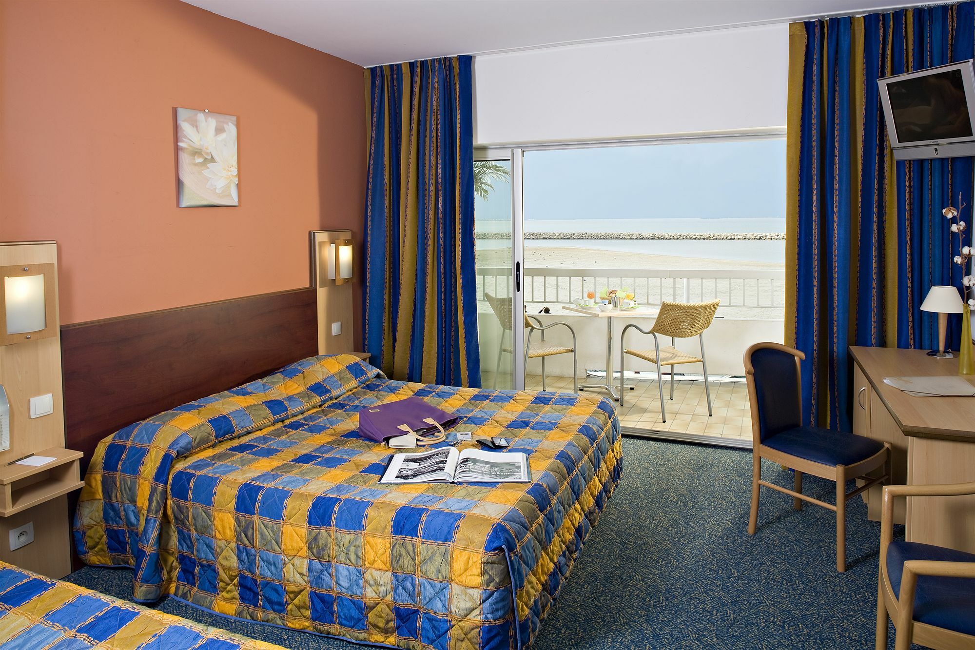 Hotel Restaurant Splendid Camargue Ле-Гро-дю-Руа Экстерьер фото